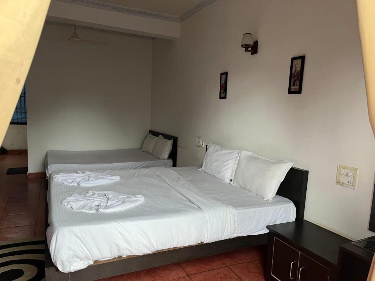 Hotel Pleasure Inn Near Turtle Beach Morjim Manage By Ld Group Of Hospitality Luaran gambar