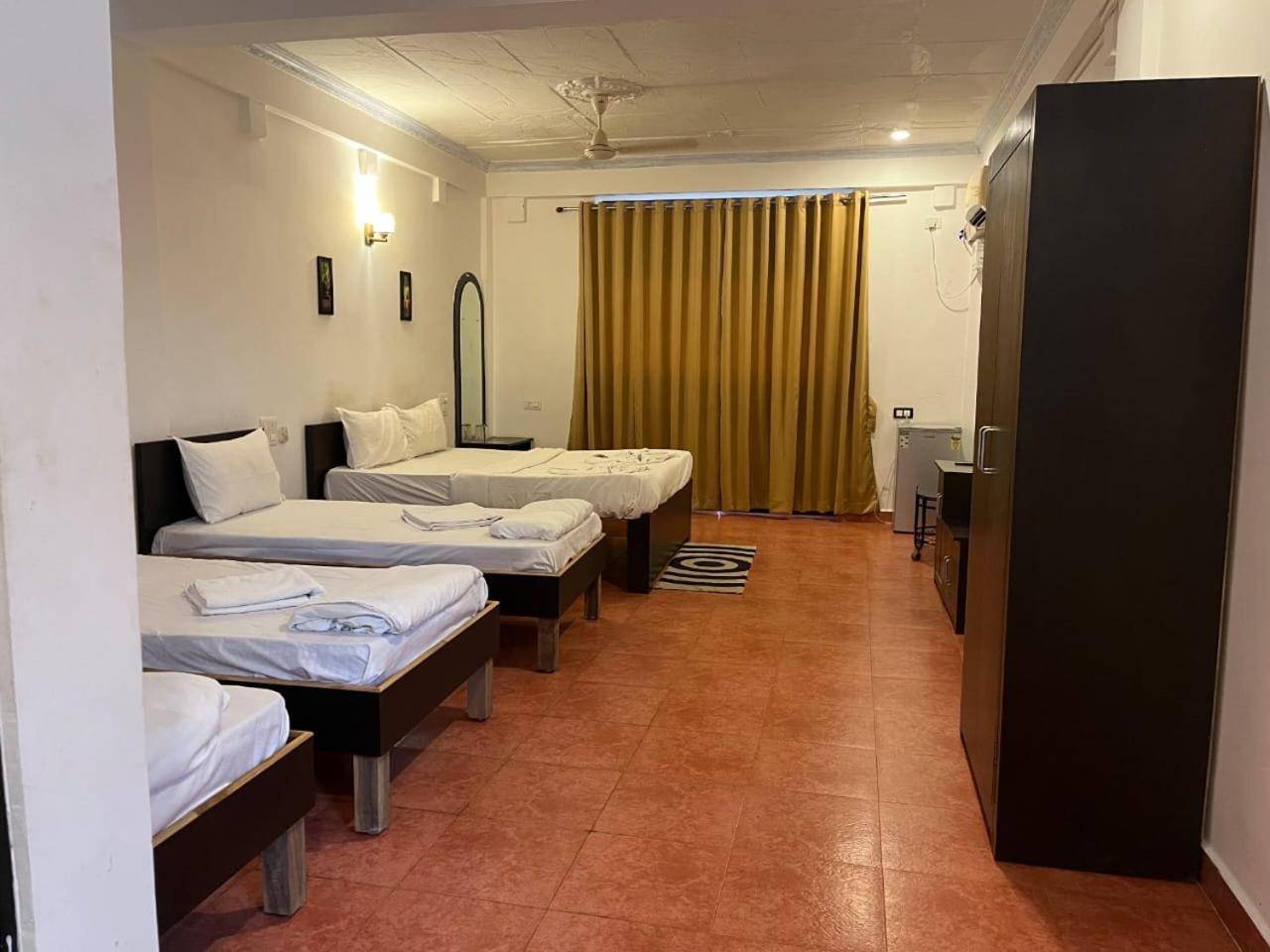 Hotel Pleasure Inn Near Turtle Beach Morjim Manage By Ld Group Of Hospitality Luaran gambar