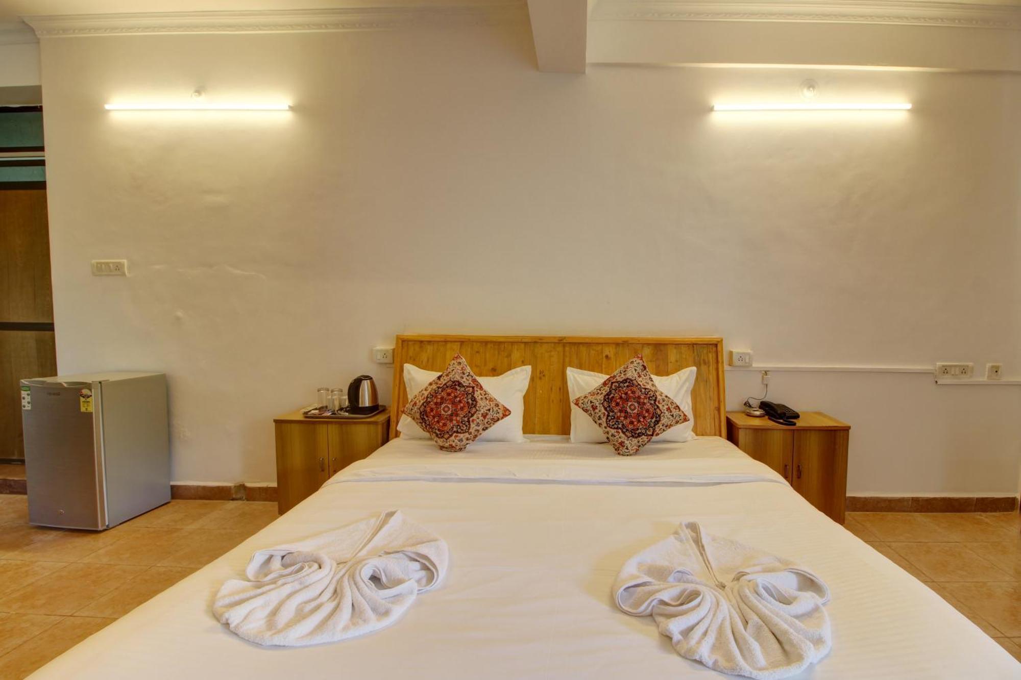 Hotel Pleasure Inn Near Turtle Beach Morjim Manage By Ld Group Of Hospitality Luaran gambar