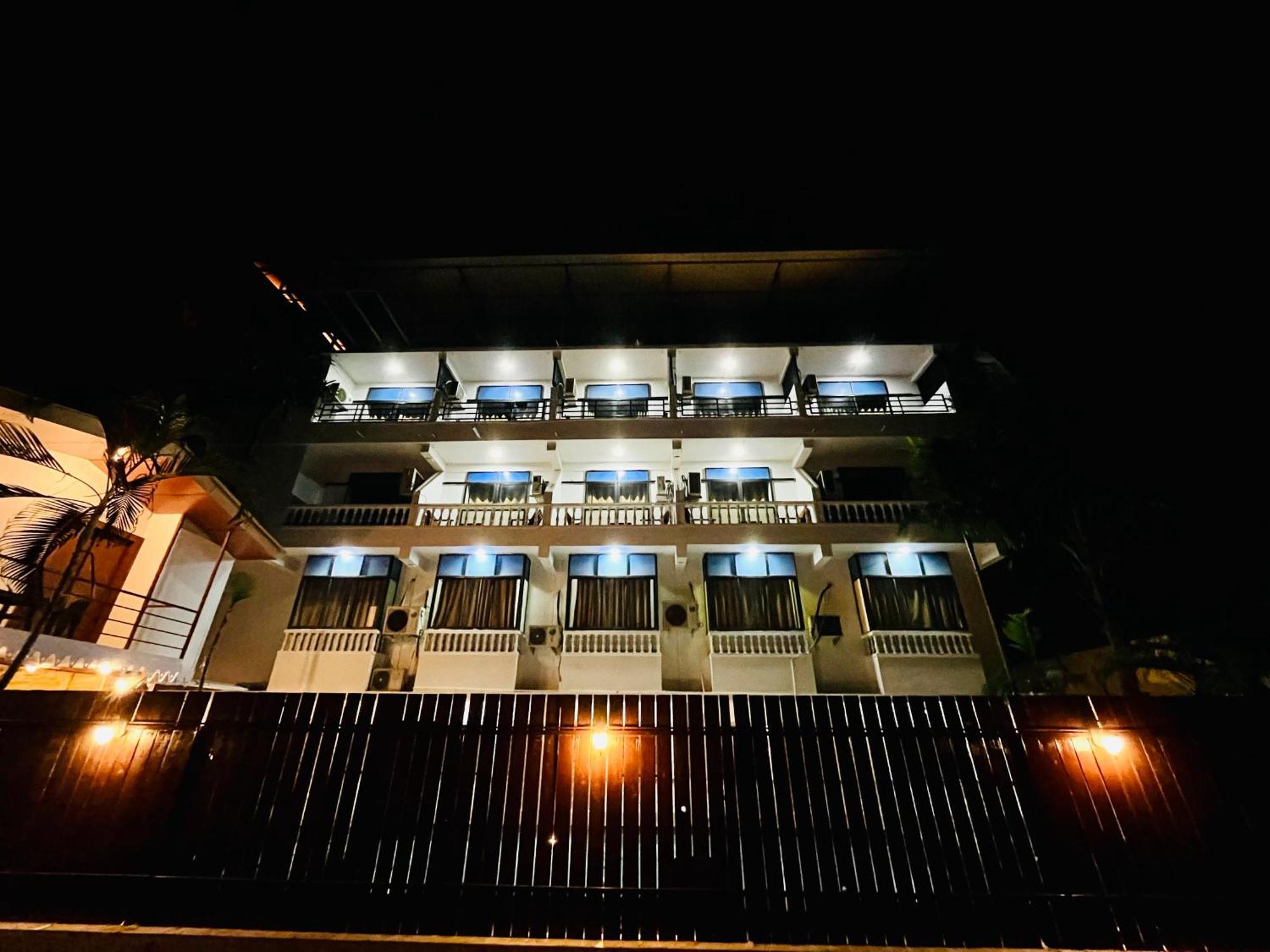 Hotel Pleasure Inn Near Turtle Beach Morjim Manage By Ld Group Of Hospitality Luaran gambar