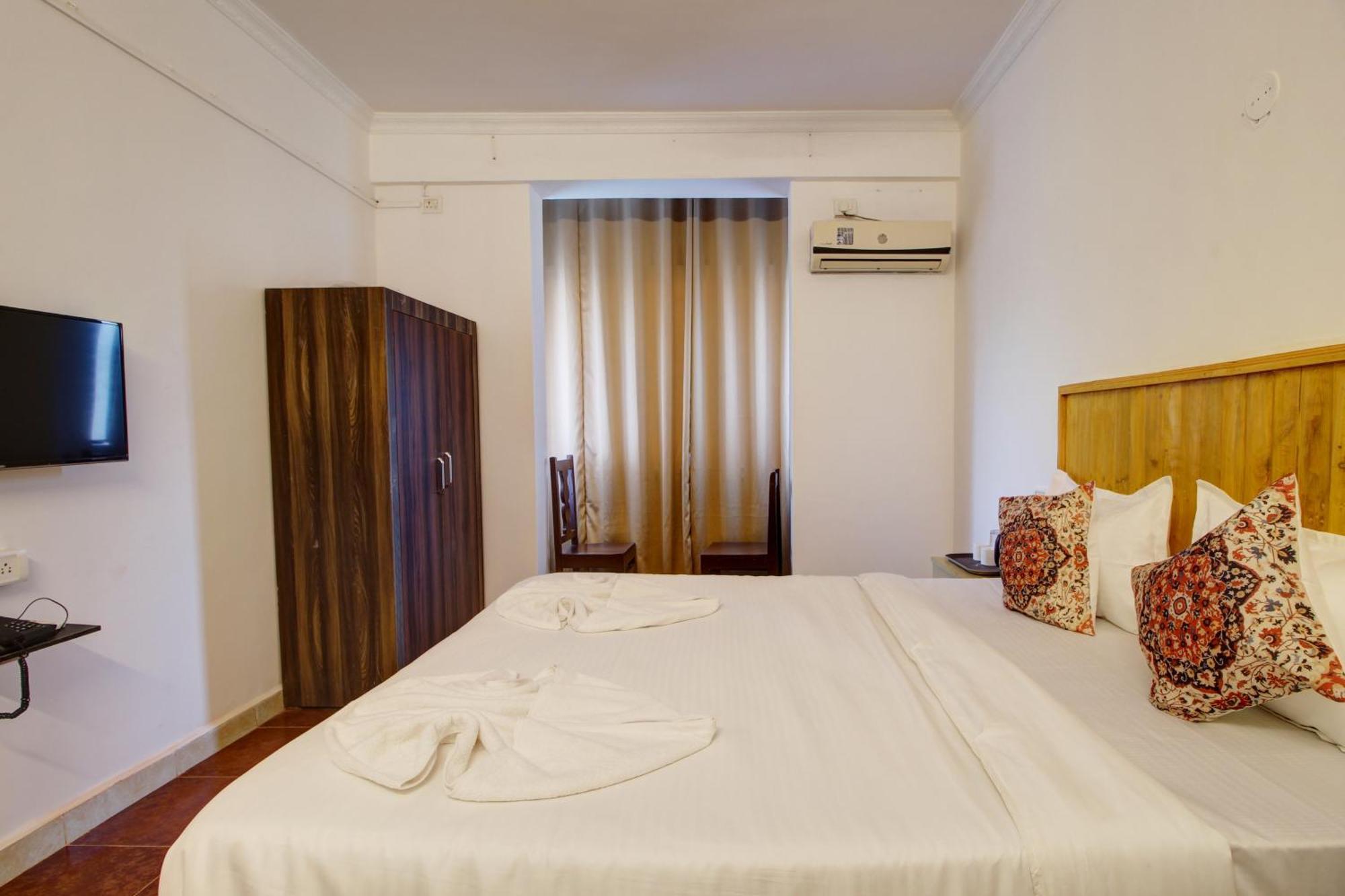 Hotel Pleasure Inn Near Turtle Beach Morjim Manage By Ld Group Of Hospitality Luaran gambar