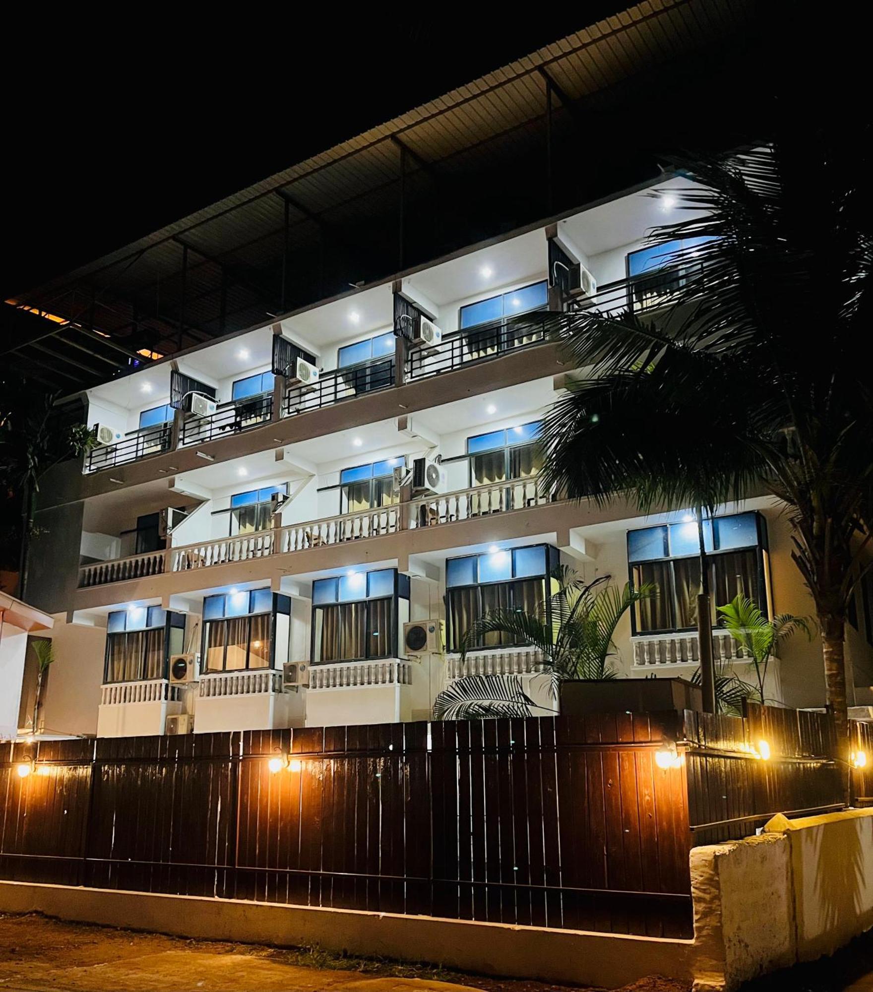 Hotel Pleasure Inn Near Turtle Beach Morjim Manage By Ld Group Of Hospitality Luaran gambar